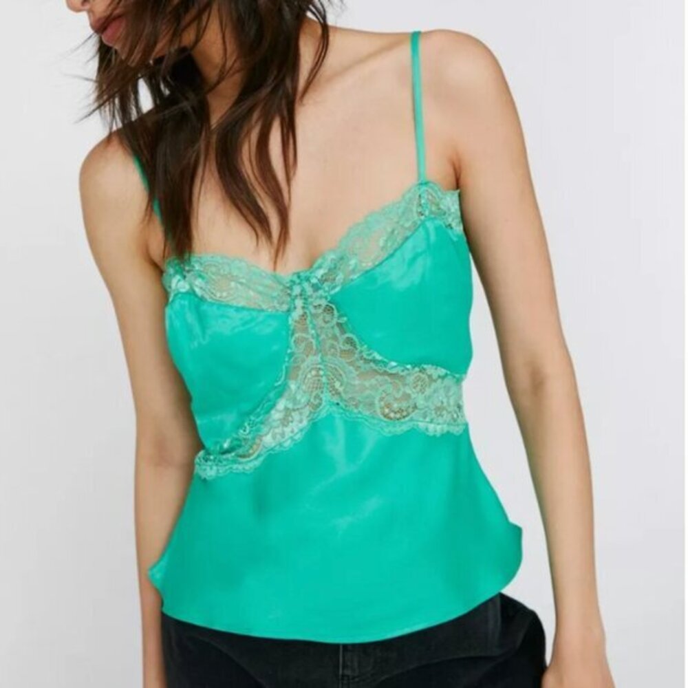 ⭐️ Y2K Baby Doll Lace Detail Cami
